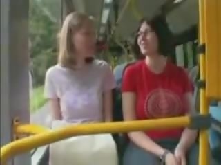 Başlangyç ulylar uçin video on the awtobus