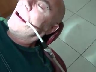 Turok mapagmahal dentist britney beth ay nagbibigay sa a supsupin