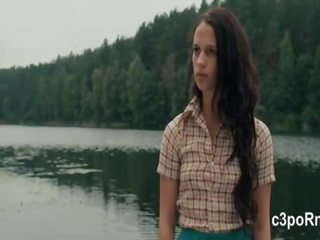 Alicia vikander swell 장면