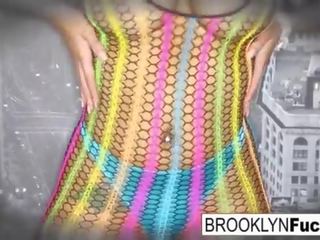 Sexybrooklyn dostane a zaťaženie na ju obrovský kozy