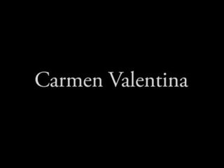 Streetwalker carmen valentina hugs ένα μεγάλος καβλί!