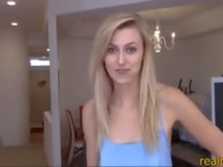 Tall Teen Realtor Pleasing Her hard up Client With Her Holes