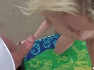 Jeanie марі блондин зробити член смокче на в пляж
