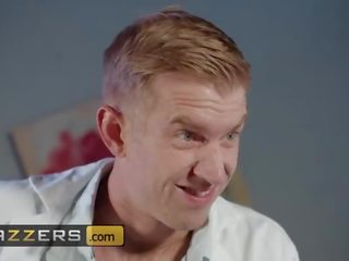 Brazzers - doktor pengembaraan - brooklyn biru danny d - adalah anda walaupun yang intern