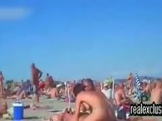 Публичен нудисти плаж суингър ххх видео в лято 2015