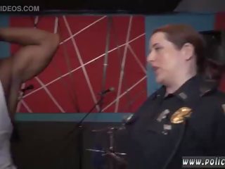Лесбіянка поліція офіцер і angell літо поліція груповий секс сировина мов