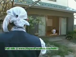 Nao ayukawa onschuldig verrukkelijk chinees jong vrouw is masturberen