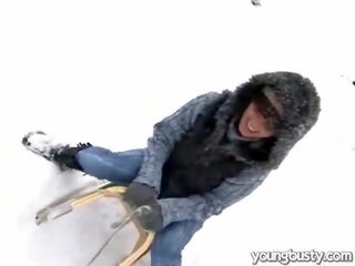 魅力的 oustanding おっぱい インサイド ザ· 雪