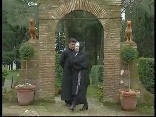 I ndaluar i rritur video në the convent në mes lezbike murgesha dhe e pisët monks