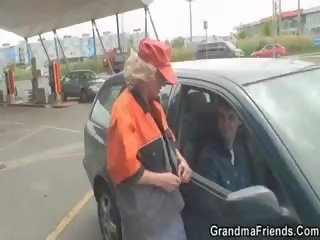 Gas станция баба прецака в на страна