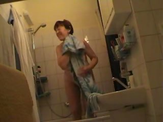 Czech mature Milf Jindriska Fully Nude In Bathroom