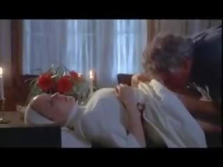 Chloë sevigny mníška sex klip scéna